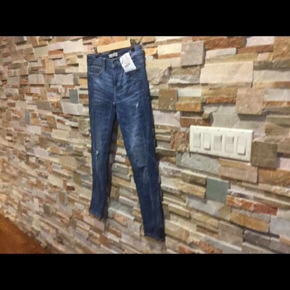 ZARA  Mid-rise Jeans   - Picture 3 of 7